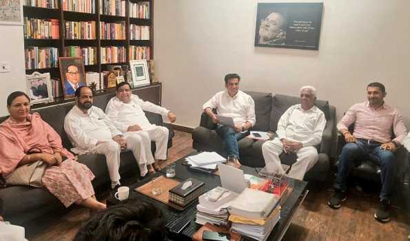 Cong urges EC to hold MCD by-elections in Delhi