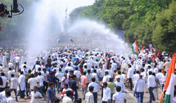 Odisha Assembly gherao agitation by Congress turns violent; 12 Cops, several Congress workers injured