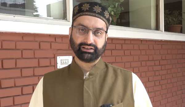 Authorities bar Eid Prayers at Eidgah, Jamia Masjid: Mirwaiz
