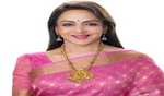 Odisha: Bollywood actress Hema Malini celebrates Holi in pilgrim town Puri