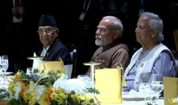PM Modi meets Bangladesh Chief Advisor Mohammed Yunus at BIMSTEC dinner