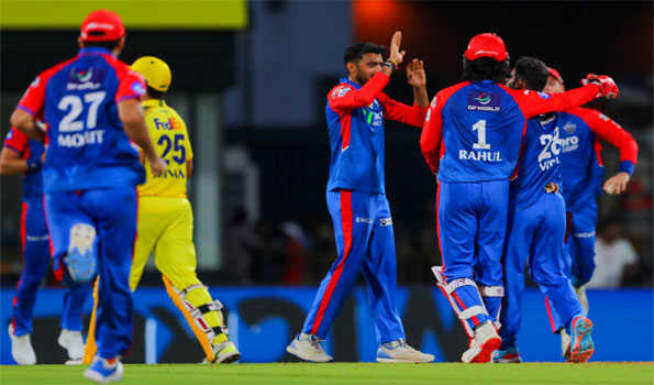 K L Rahul guides DC to win as CSK falter in 184-run chase