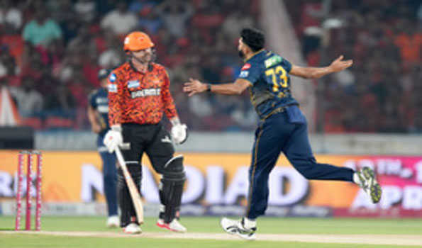 Siraj 4/17 holds Sunrisers Hyderabad to 152/8