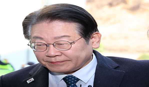 South Korean ex-opposition leader announces bid for presidential election
