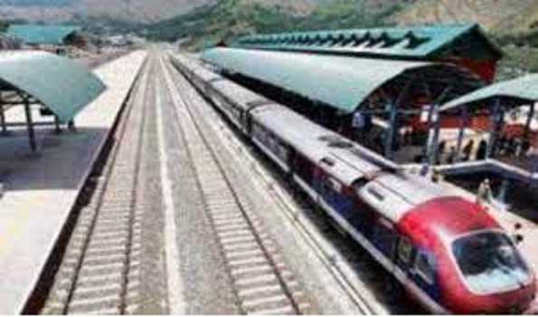 Unclaimed bag with Rs 30,000 cash returned to owner by Kashmir Railway Police