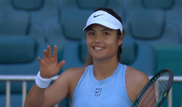 Raducanu discussing coaching job with Petchey