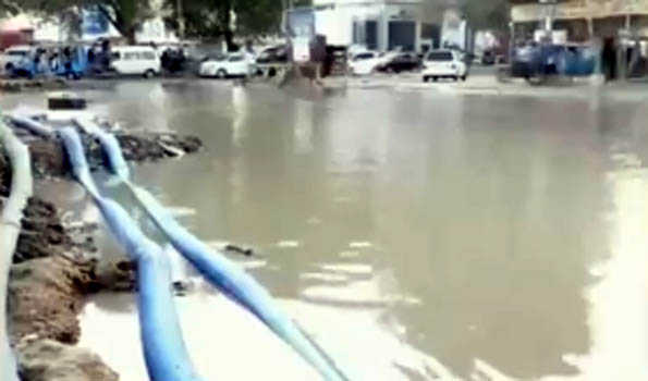 Karachi faces acute water shortage due to repair work on major pipeline