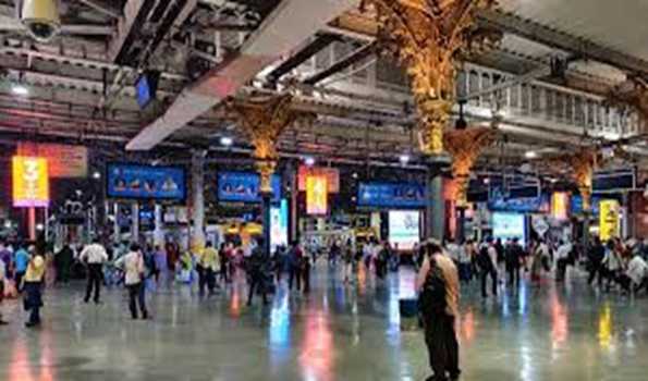 Maha: Central Railway temporarily restricts sale of platform tickets during summer vacation