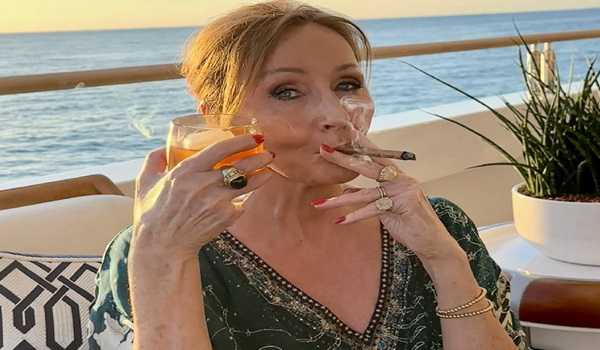 Thousands shout insults at J.K Rowling in UK protests over SC verdict on legal definition of women