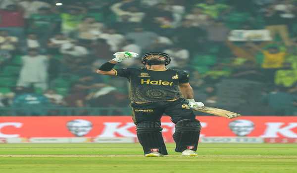Babar & Talat star as Peshawar beat Lahore in Pakistan Super League