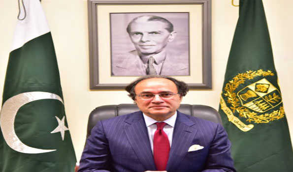 Pak Finance Minister meets global credit rating agencies on IMF summit sidelines