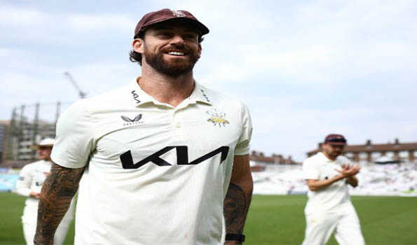 Surrey pick up first win after Somerset collapse