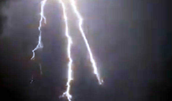 Lightning strikes kill 9 in Bangladesh