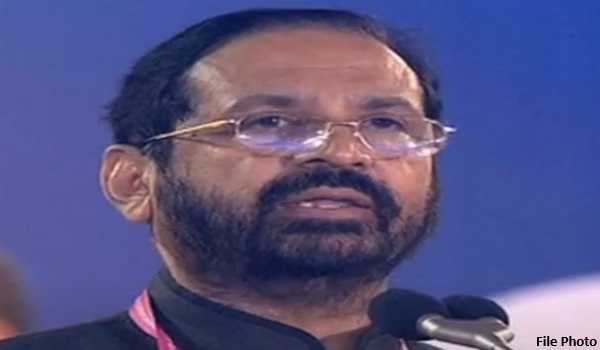 After clean chit from court to Kalmadi, Congress celebrates in Pune