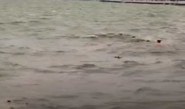 Body of youth recovered after Shikara capsizes in Dal Lake