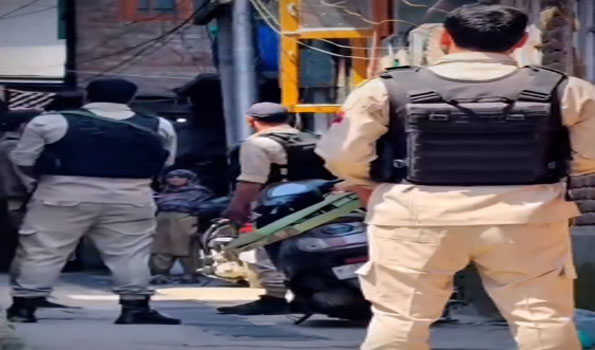 Police carries out searches at 5 places in Srinagar to dismantle terror-supporting infrastructure