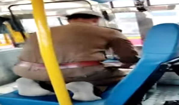 Karnataka: Driver suspended for stopping passenger bus to offer namaz