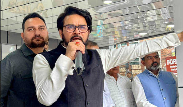 Himachal govt not serious about sending back Pakistanis: Anurag Thakur