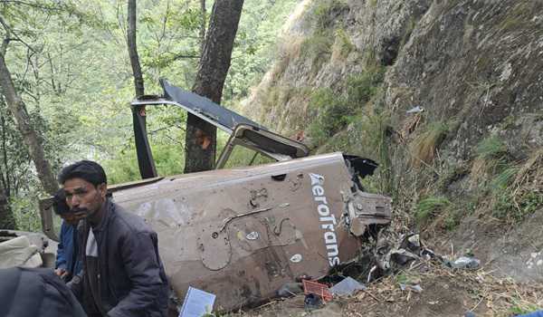 6 dead as helicopter crashes in Uttarakhand