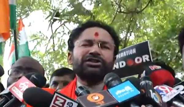 Reddy offers prayers for Indian soldiers, calls for national unity against terrorism