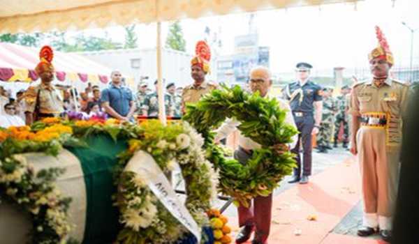 People of Manipur pay tributes to jawan who died on border