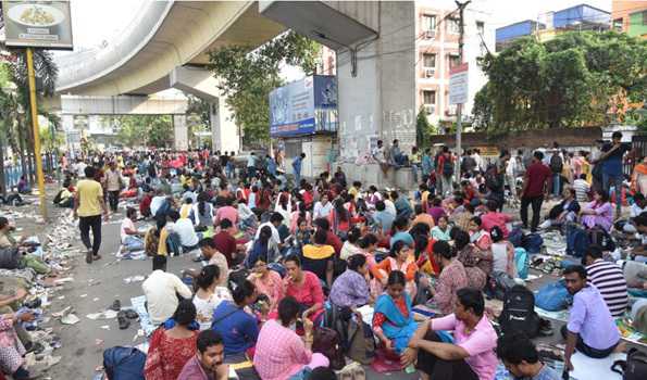 Bengal: Dismissed teachers lay siege to state Education Department headquarters