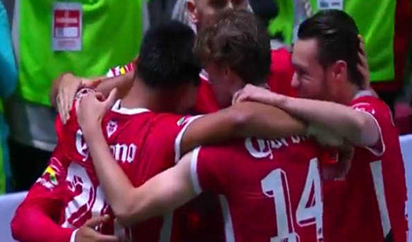 Vega double sends Toluca into Liga MX final