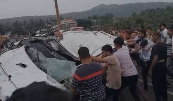 Five killed as car falls off bridge on Mumbai-Goa highway
