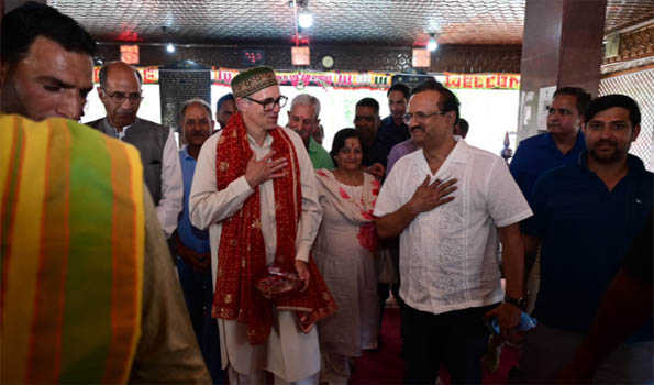 Omar visits Mata Kheer Bhawani temple in Ganderbal