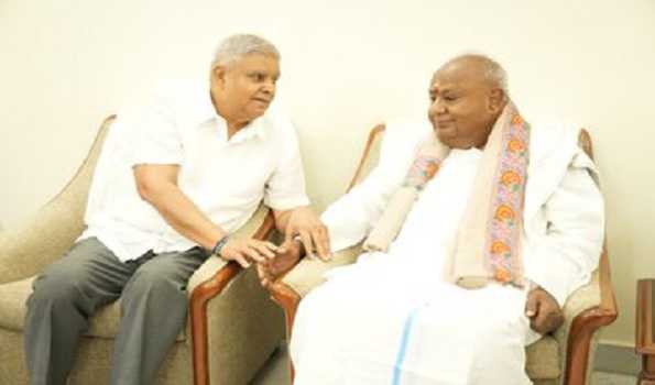 Dhankhar visits Deve Gowda on shared birthday