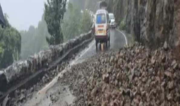 Maha: Landslide in Amboli Ghat section in Sindhudurg