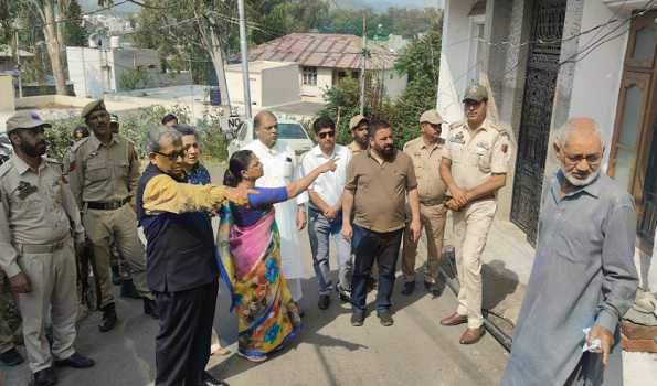 TMC members visiting forward areas express their solidarity with victims of Pak shelling