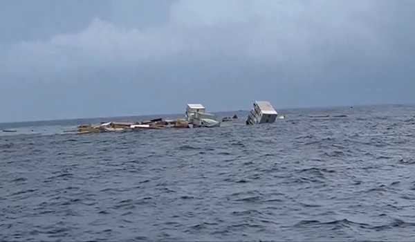 Oil spill: Cong leader KC Venugopal urges PM to deploy NDRF