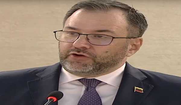 Venezuela warns citizens against travel to U.S.
