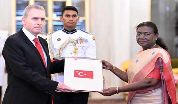 Six envoys including of Turkiye and Bangladesh present credentials to President Murmu
