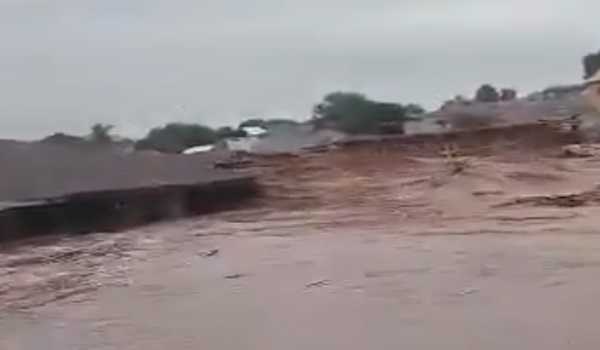 Death toll from floods in Nigeria rises to 100