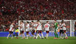 River Plate routs Barracas to reach quarterfinals