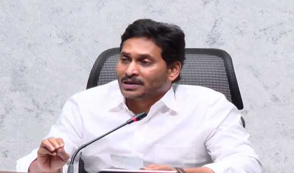 AP: Ex-CM Jagan Reddy flays AP CM for stopping MDUs