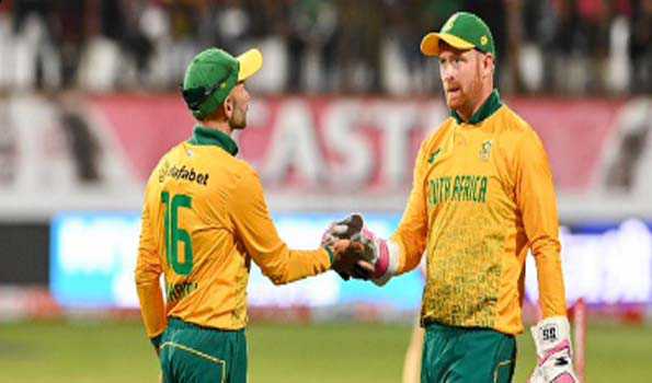 Keshav Maharaj reacts to Klaasen