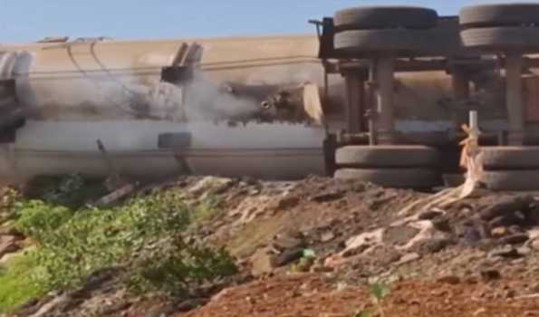 Maha: 22 injured as fire breaks out after LPG tanker-minibus collision