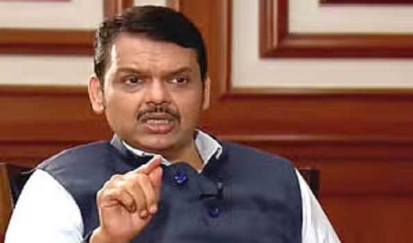 Train incident unfortunate, the Railways has started inquiry: CM Fadnavis