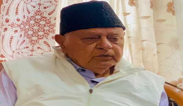 Farooq Abdullah boards Vande Bharat from Srinagar, calls it boon for locals and tourism