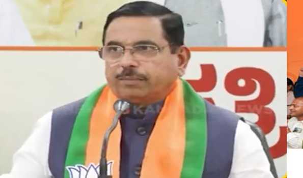 Prahlad Joshi blames CM for stampede