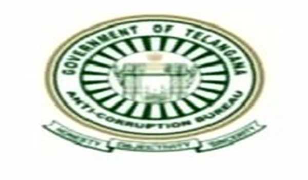 ACB raids on former irrigation SE Noone Sridhar's premises in DA Case
