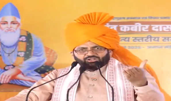 Haryana CM announces Rs 2,100 hike in wages of Safai Karamcharis