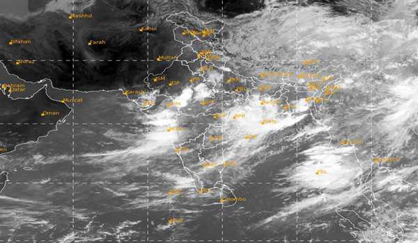 Monsoon intensifies over Maha as IMD issues heavy rain alert