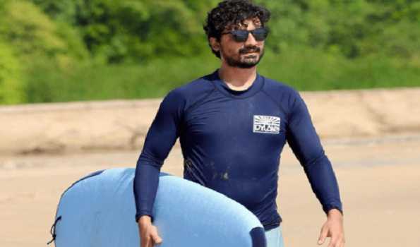 Priyanshu Painyuli showed his adventurous side, learned surfing in Sri Lanka