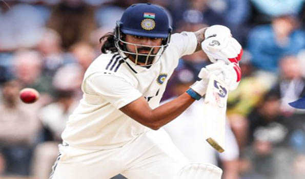 KL Rahul anchors India to 153/3 at lunch on Day 4