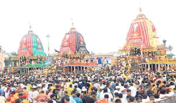 Thousands throng Puri as Rath Yatra of Holy Trinity gets underway