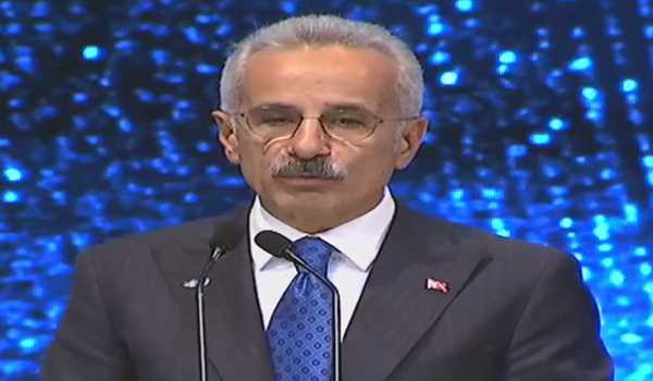 Turkiye-Iran air travel partially resumes after 15-day hiatus: Minister